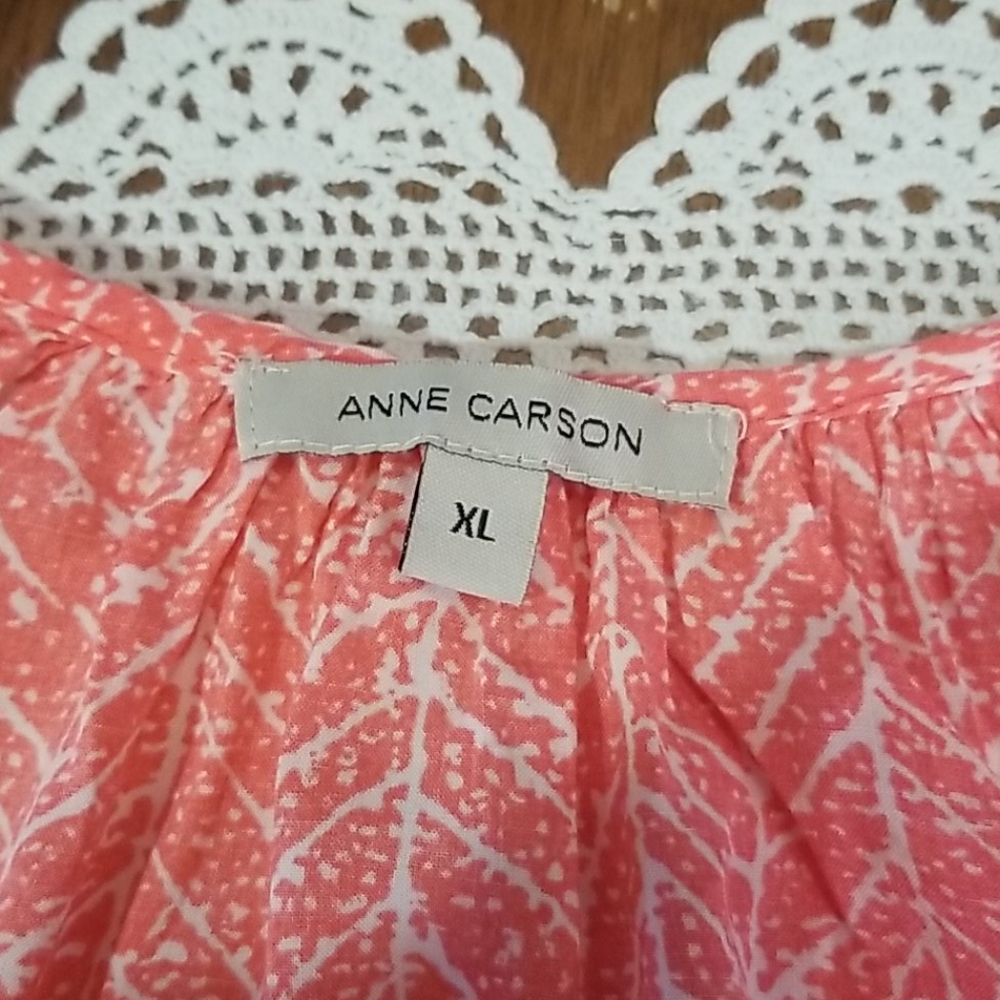 XL Anne Carson Top - Picture 7 of 9